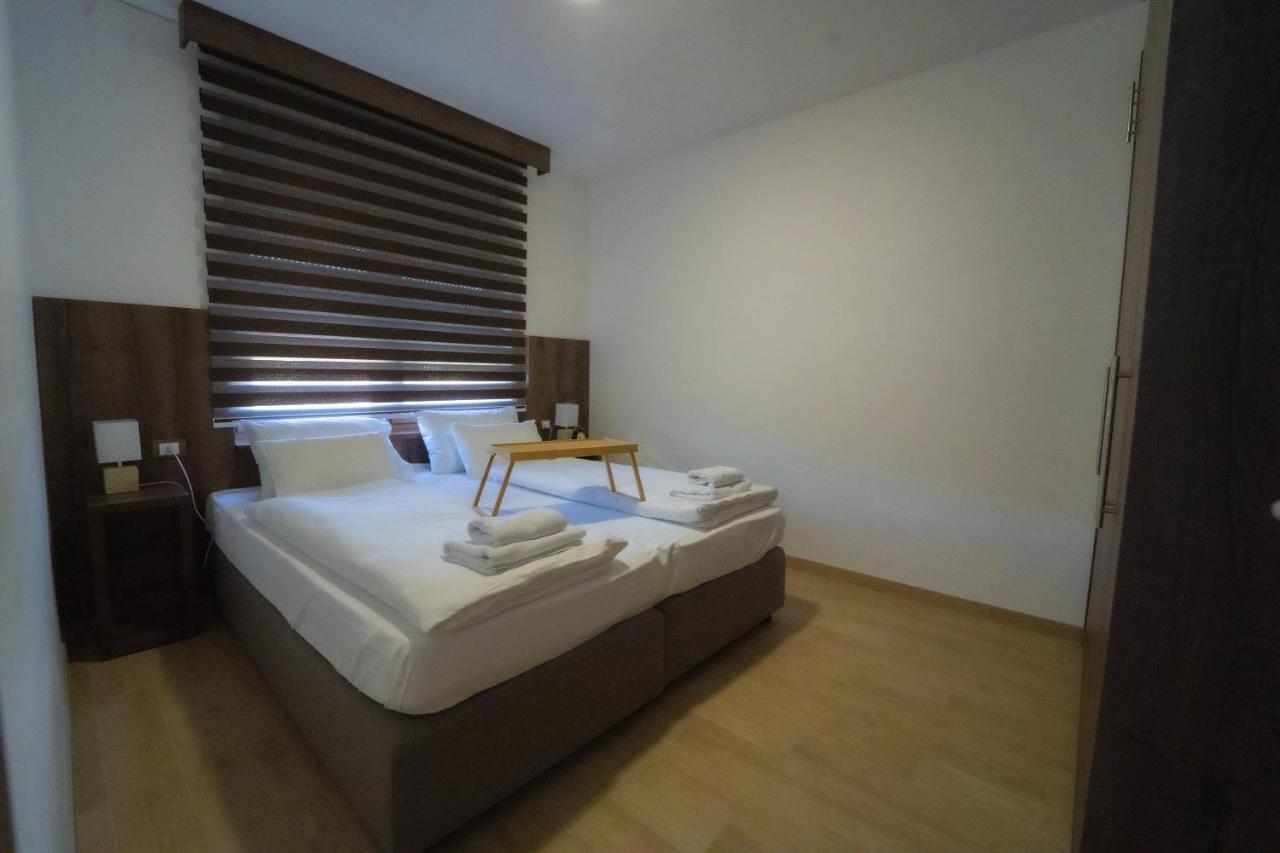 Casa D Argento Apartment Veliko Gradiste Luaran gambar